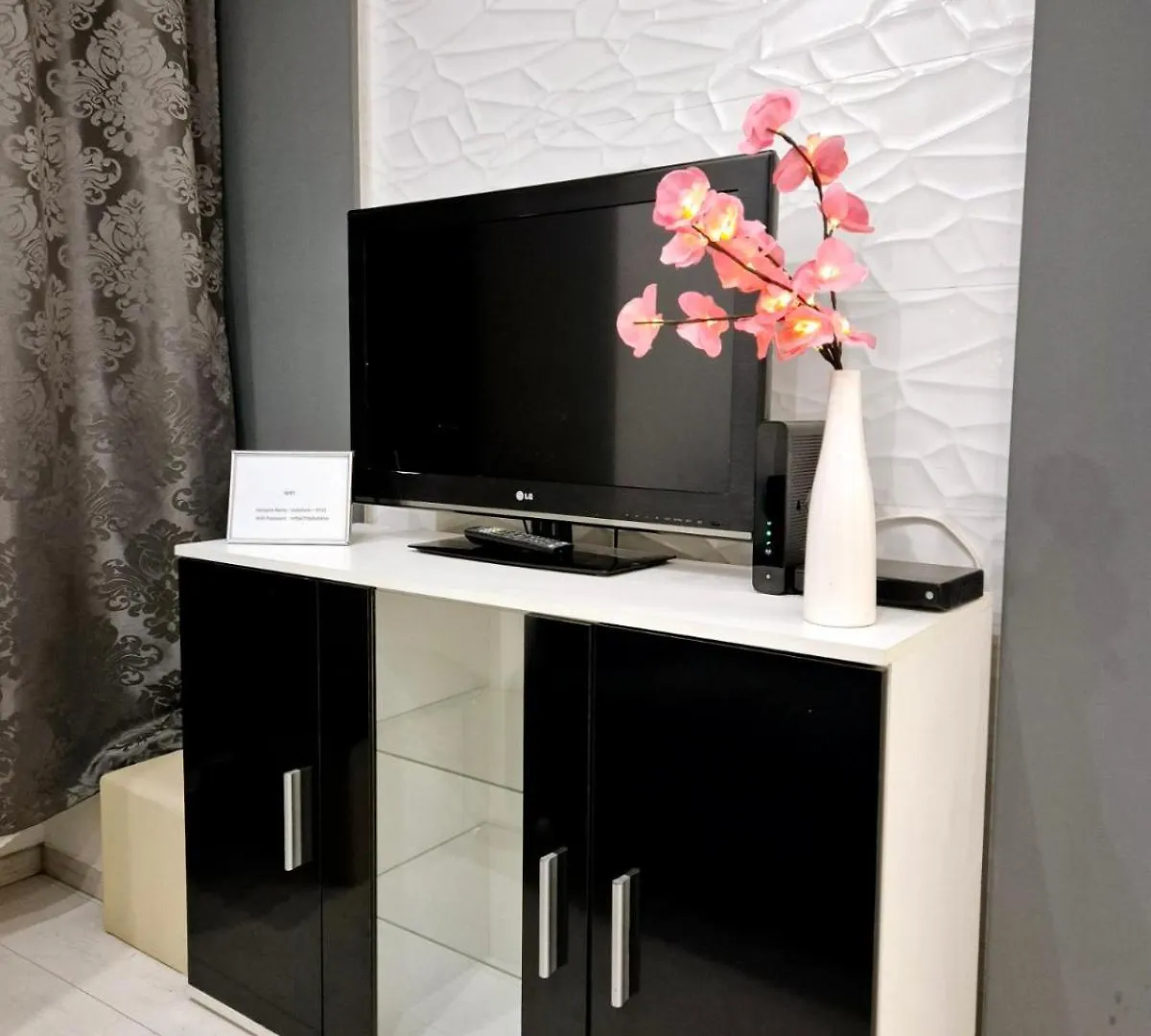 Chic Home In The Party District Будапешт